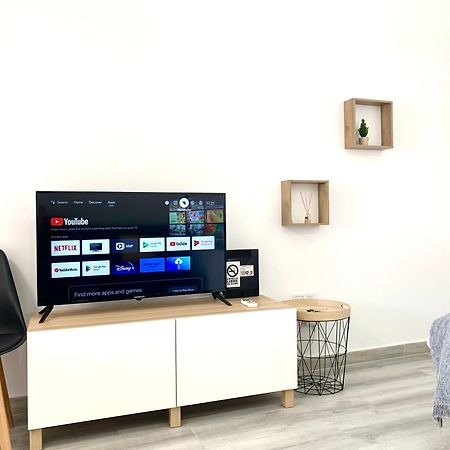 Precioso Estudio Frente Al Mar Con Piscina Беналмадена Екстериор снимка