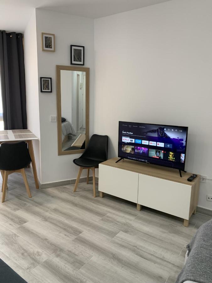 Precioso Estudio Frente Al Mar Con Piscina Беналмадена Екстериор снимка