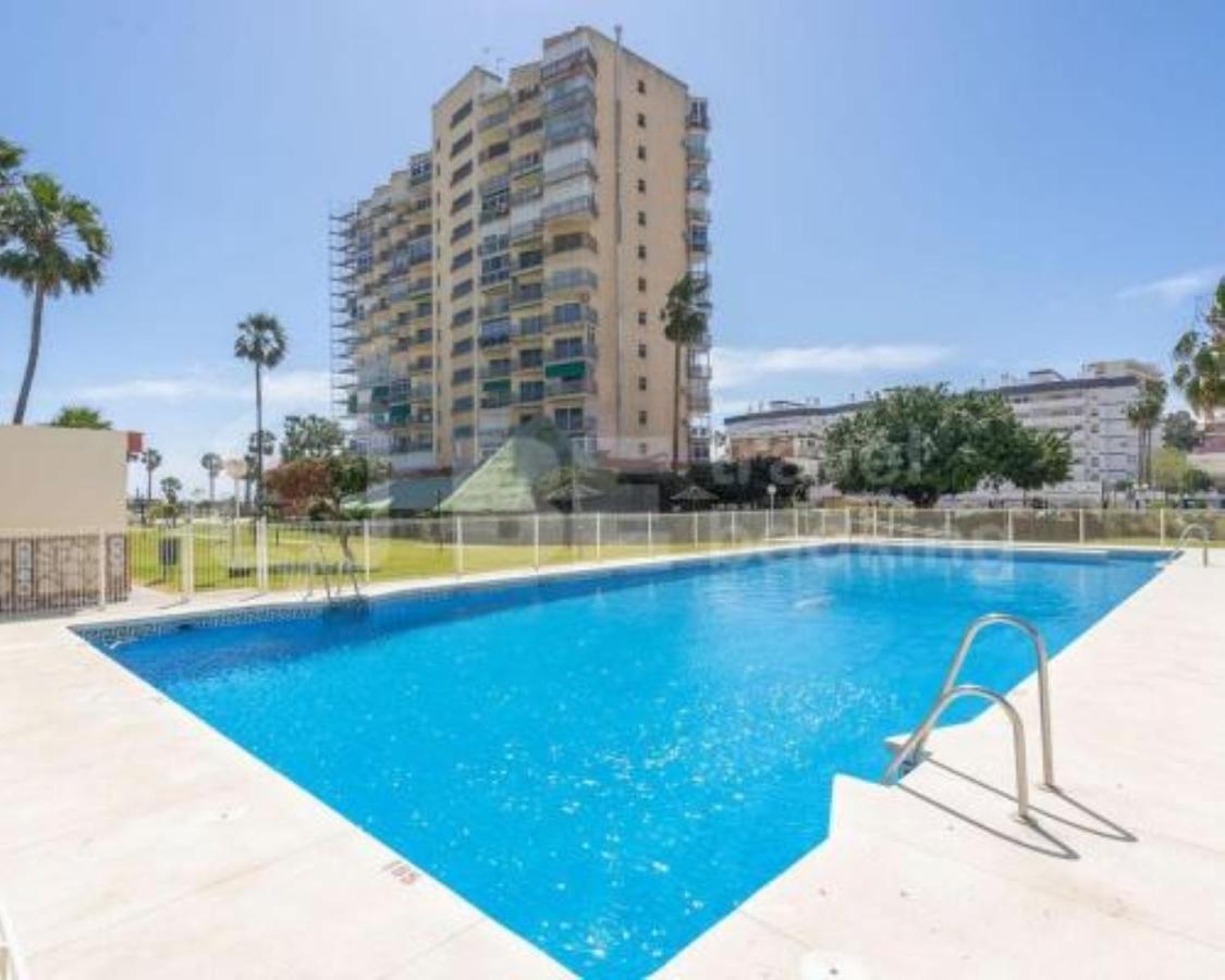 Precioso Estudio Frente Al Mar Con Piscina Беналмадена Екстериор снимка