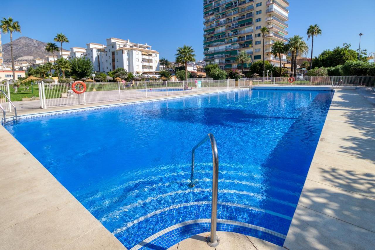 Precioso Estudio Frente Al Mar Con Piscina Беналмадена Екстериор снимка