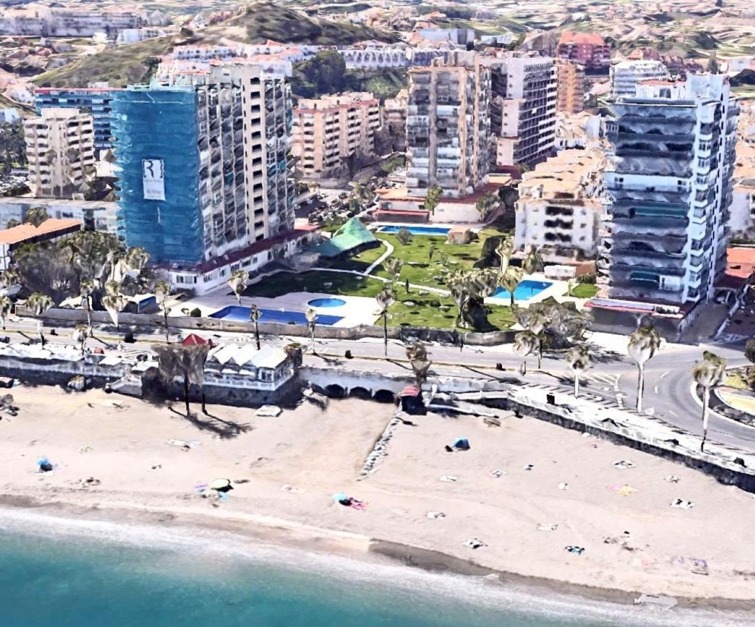 Precioso Estudio Frente Al Mar Con Piscina Беналмадена Екстериор снимка