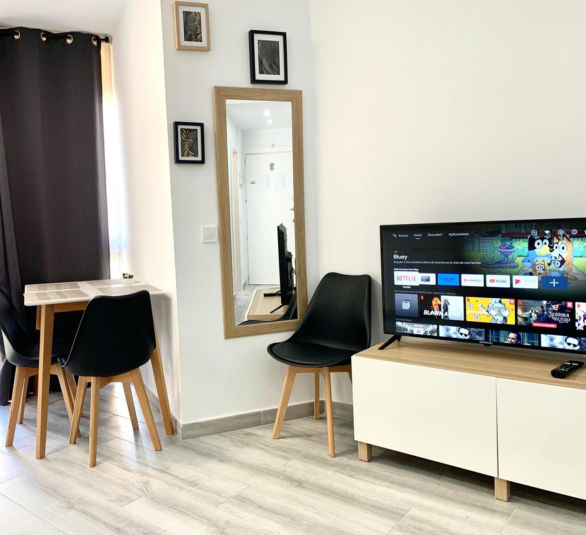 Precioso Estudio Frente Al Mar Con Piscina Беналмадена Екстериор снимка